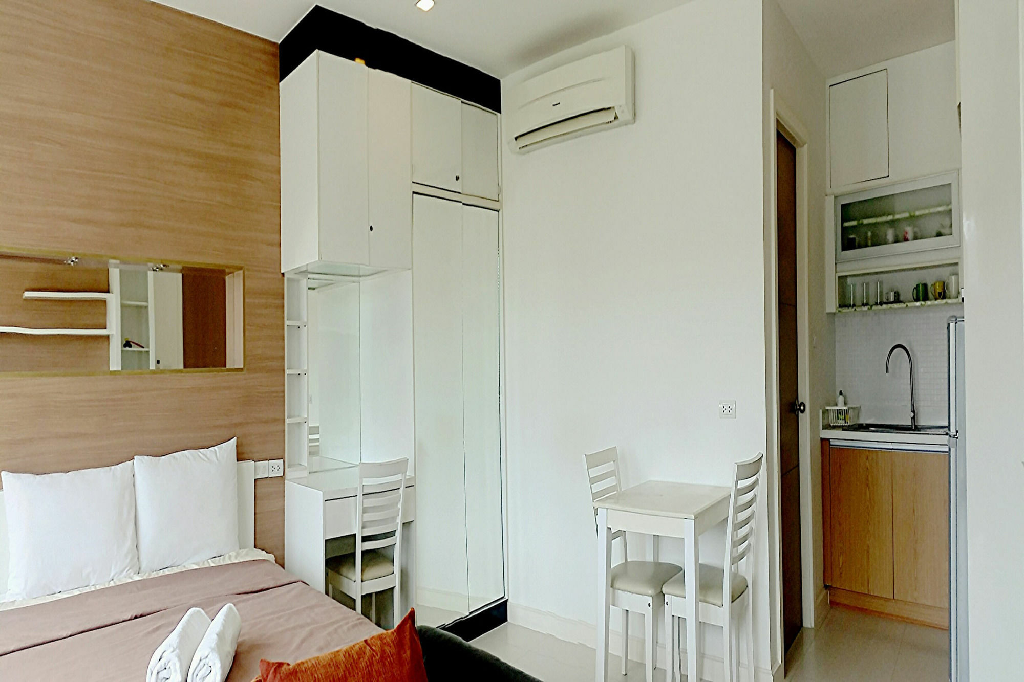 The Seacraze Hua-Hin By Montri C. Appartement HHQ Buitenkant foto